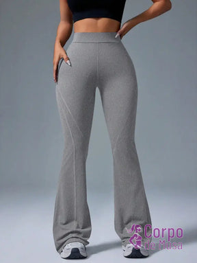 Legging Flare Cintura Alta Estrutura Modeladora Fitness Legging Flare Cintura Alta Estrutura Modeladora Fitness