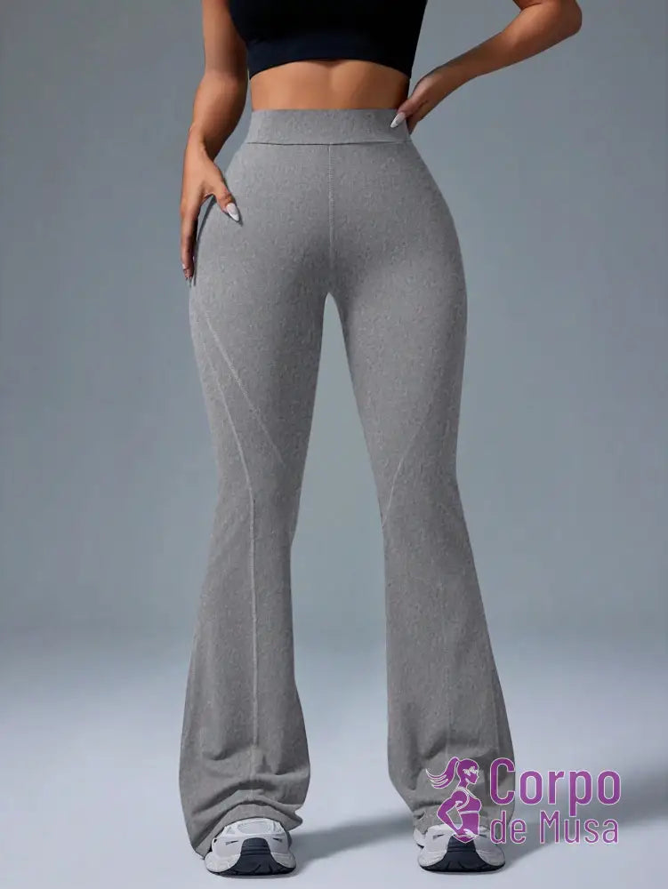 Legging Flare Cintura Alta Estrutura Modeladora Fitness Legging Flare Cintura Alta Estrutura Modeladora Fitness