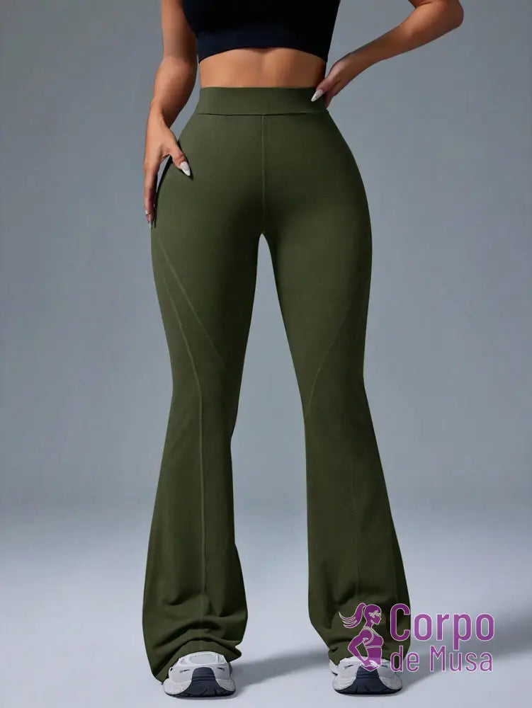 Legging Flare Cintura Alta Estrutura Modeladora Fitness Legging Flare Cintura Alta Estrutura Modeladora Fitness