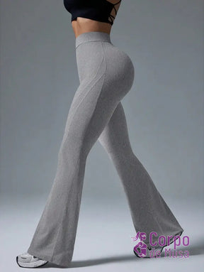 Legging Flare Cintura Alta Estrutura Modeladora Fitness Legging Flare Cintura Alta Estrutura Modeladora Fitness
