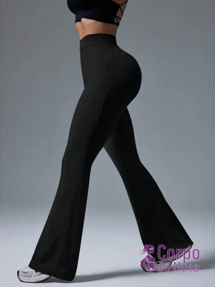 Legging Flare Cintura Alta Estrutura Modeladora Fitness Legging Flare Cintura Alta Estrutura Modeladora Fitness
