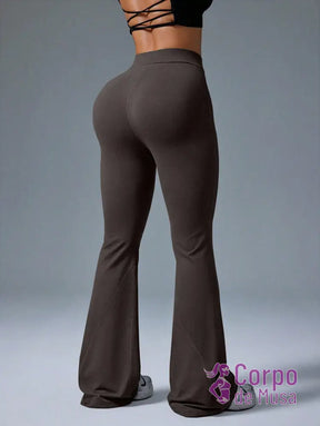 Legging Flare Cintura Alta Estrutura Modeladora Fitness Legging Flare Cintura Alta Estrutura Modeladora Fitness