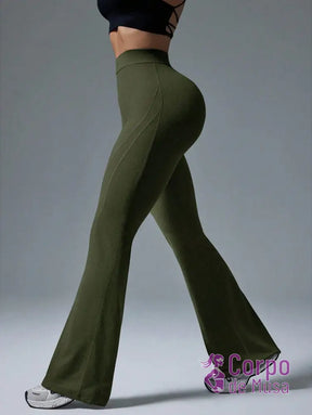 Legging Flare Cintura Alta Estrutura Modeladora Fitness Legging Flare Cintura Alta Estrutura Modeladora Fitness