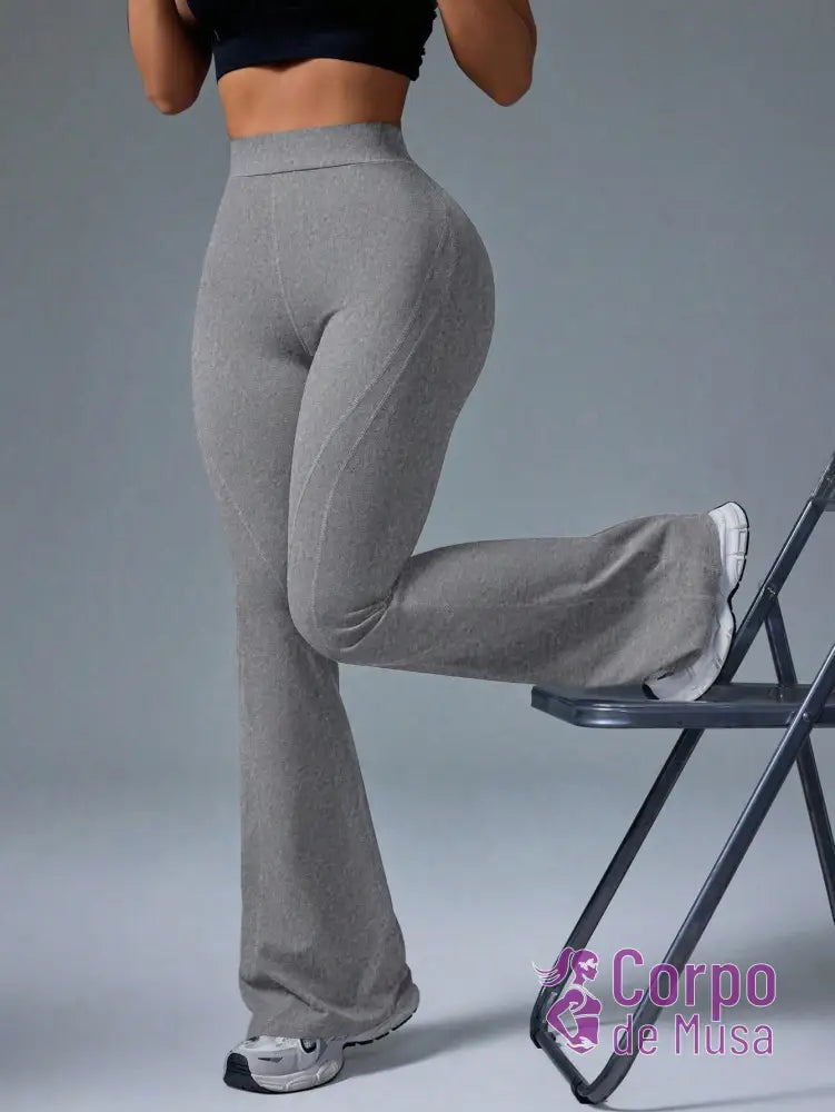 Legging Flare Cintura Alta Estrutura Modeladora Fitness Cinza Claro / PP Legging Flare Cintura Alta Estrutura