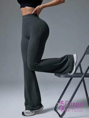 Legging Flare Cintura Alta Estrutura Modeladora Fitness Cinza / PP Legging Flare Cintura Alta Estrutura Modeladora