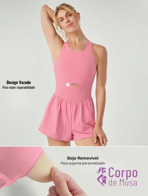 Macacão Shorts Integrado Recorte Frontal Estilo Athleisure Macacão Shorts Integrado Recorte Frontal Estilo Athleisure