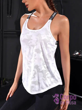 Regata Alças Cruzadas Com Detalhe Vazado Estilo Treino Regata Alças Cruzadas Com Detalhe Vazado Estilo Treino