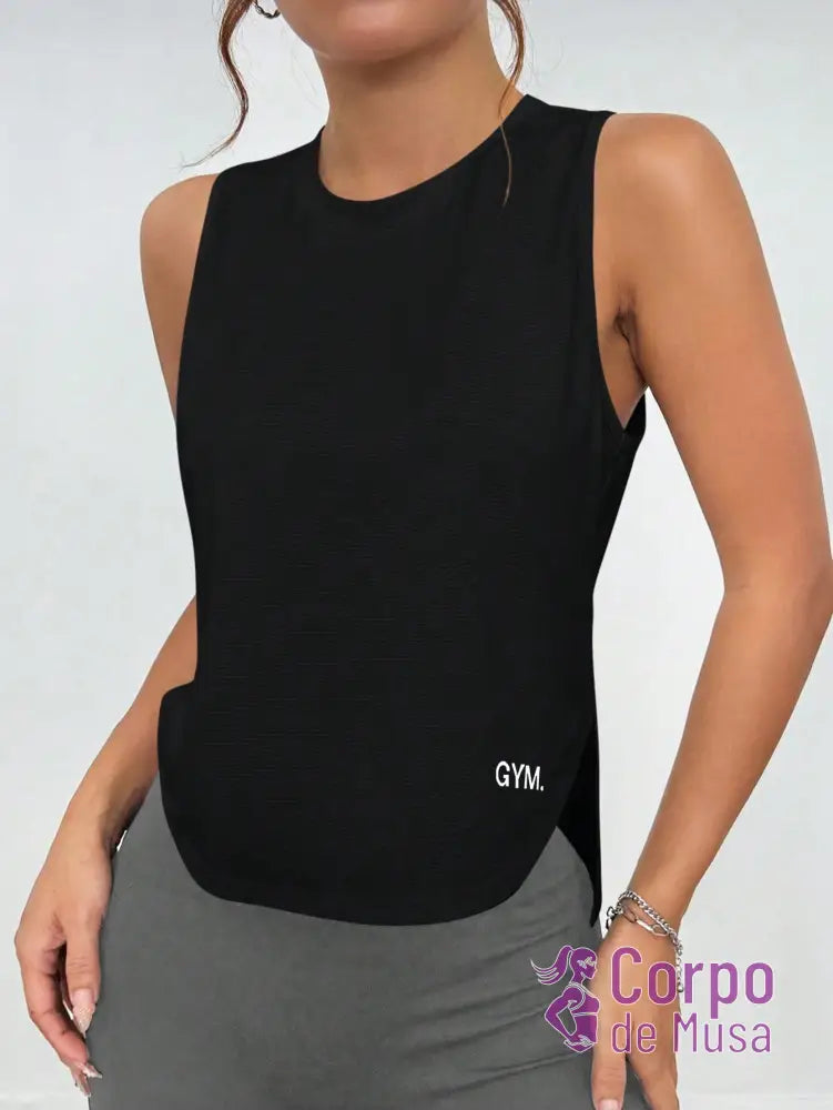 Regata Cavada Com Laterais Vazadas Estilo Treino Regata Cavada Com Laterais Vazadas Estilo Treino