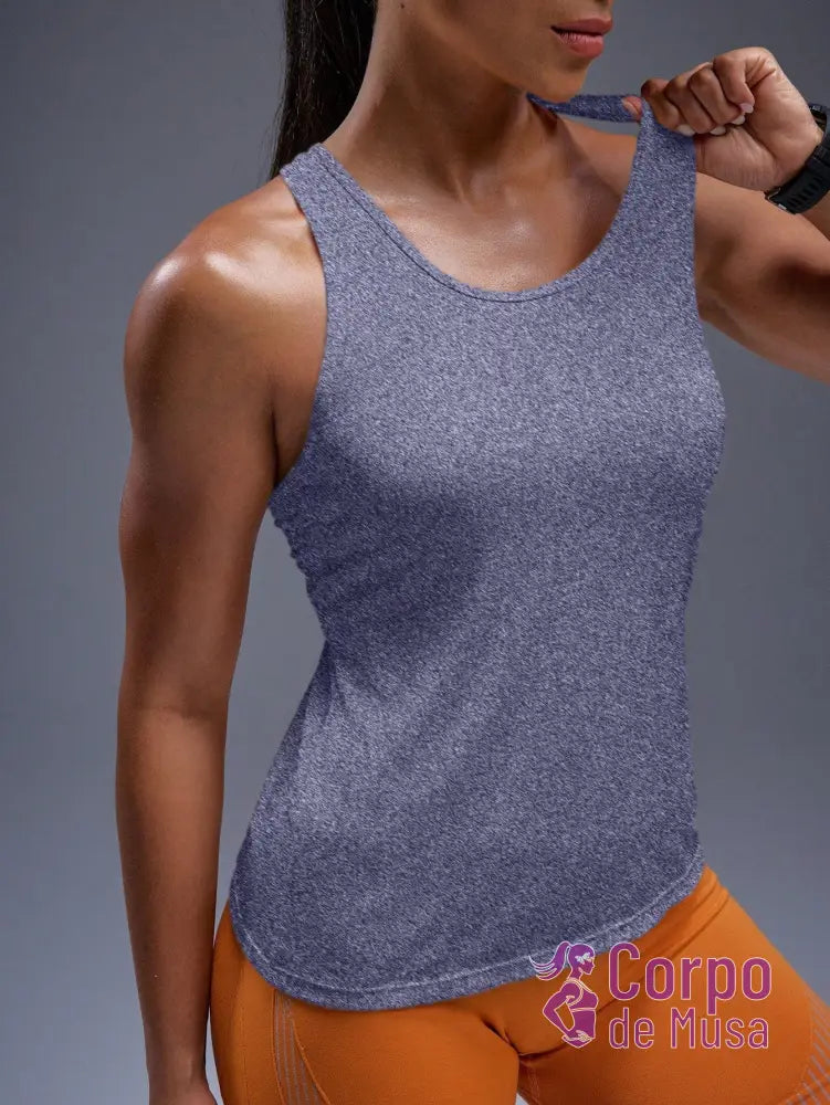 Regata Nadador Com Detalhe Ventilado Estilo Treino Regata Nadador Com Detalhe Ventilado Estilo Treino