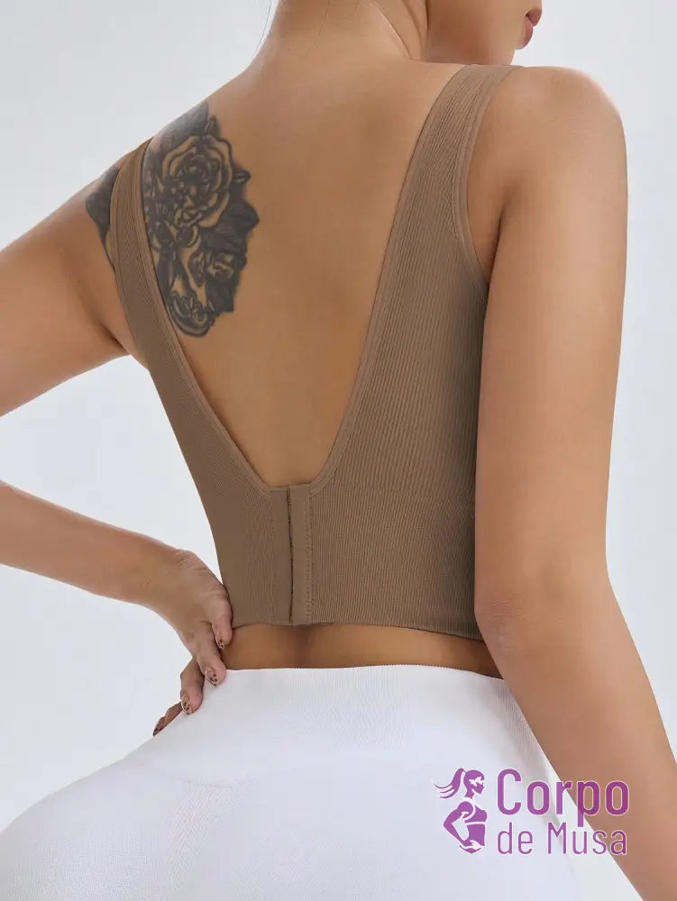 Top Canelado Decote Profundo Alta Sustentação Estilo Training Top Canelado Decote Profundo Alta Sustentação Estilo