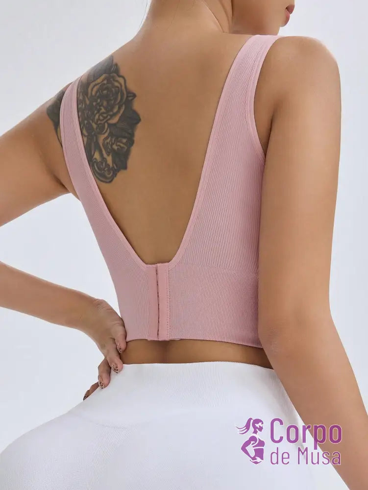 Top Canelado Decote Profundo Alta Sustentação Estilo Training Top Canelado Decote Profundo Alta Sustentação Estilo