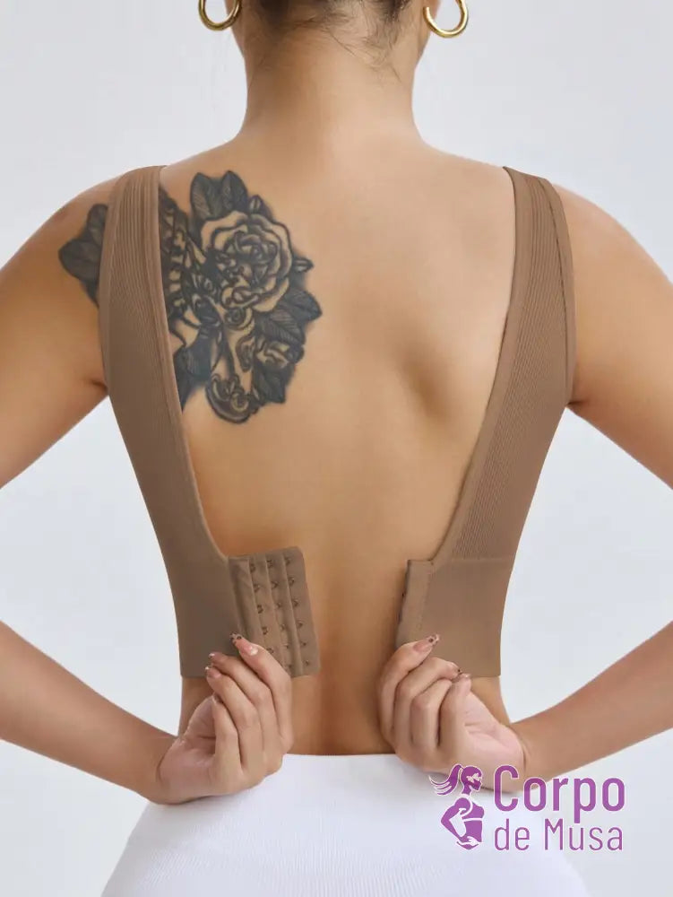 Top Canelado Decote Profundo Alta Sustentação Estilo Training Top Canelado Decote Profundo Alta Sustentação Estilo